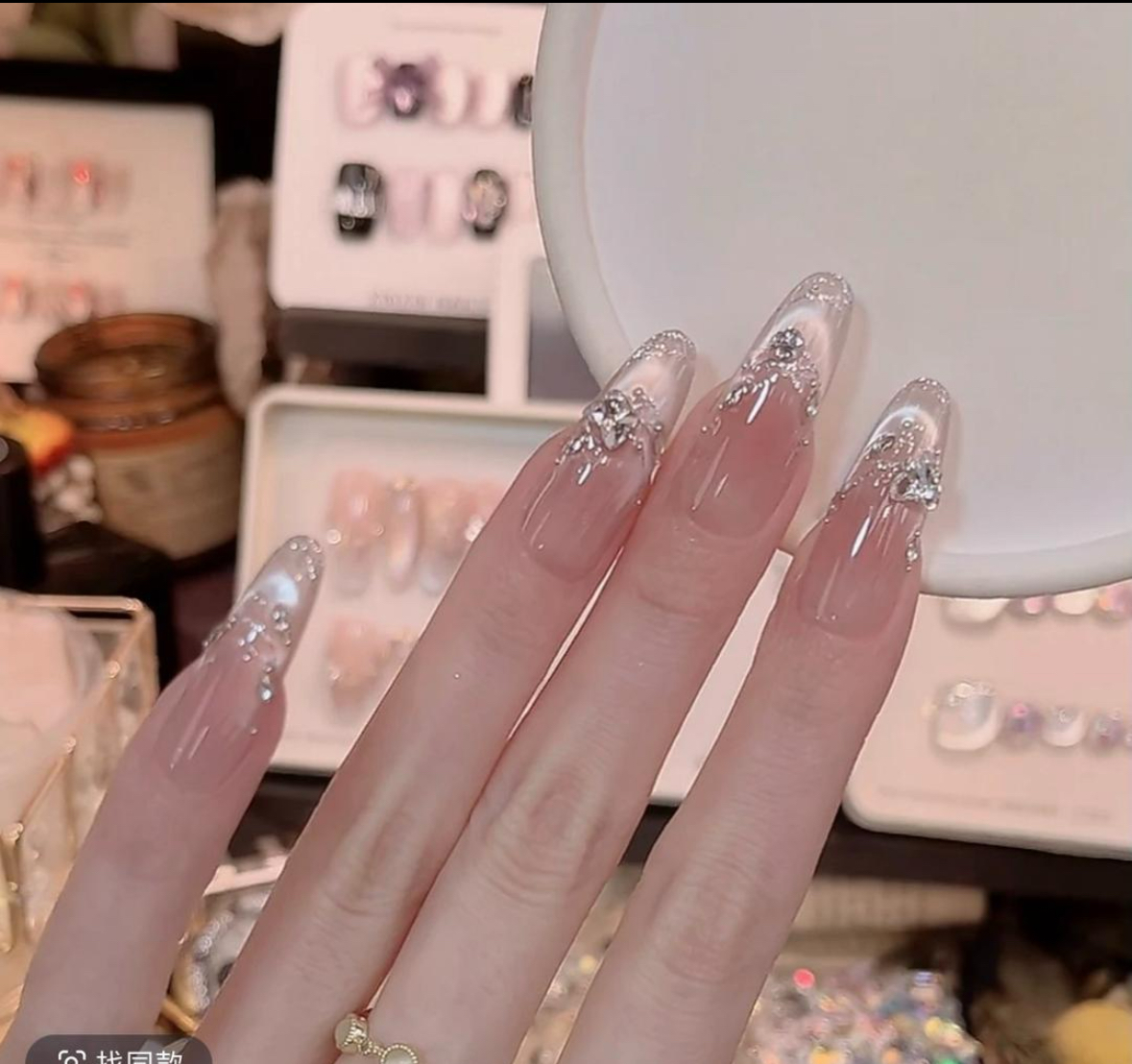 【天秤座】时尚清新纯欲高级感成品穿戴式手工美甲