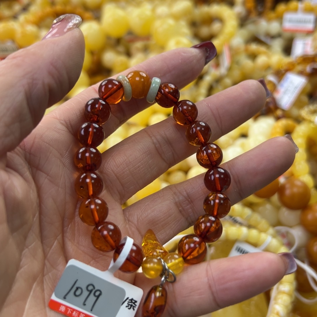 琥珀珠宝奇石未镶嵌