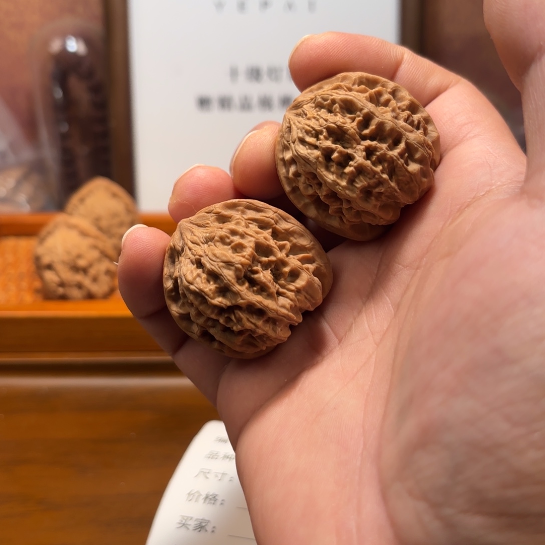 吊坠文玩核桃野牛Q6093