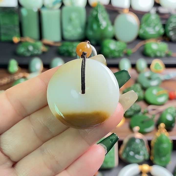 和田玉未镶嵌挂件