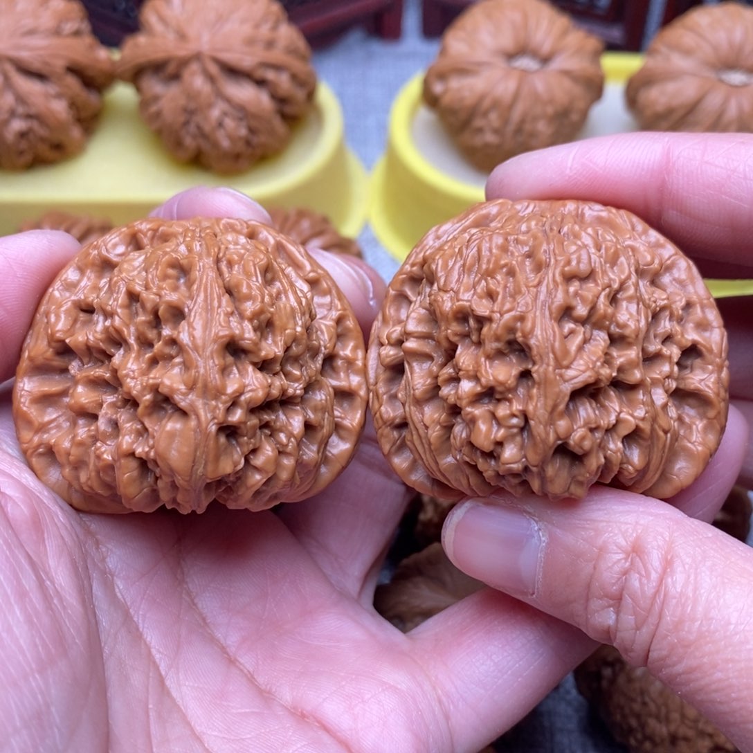 文玩核桃把件全品毕业绝配粗棱南疆红皮46尺