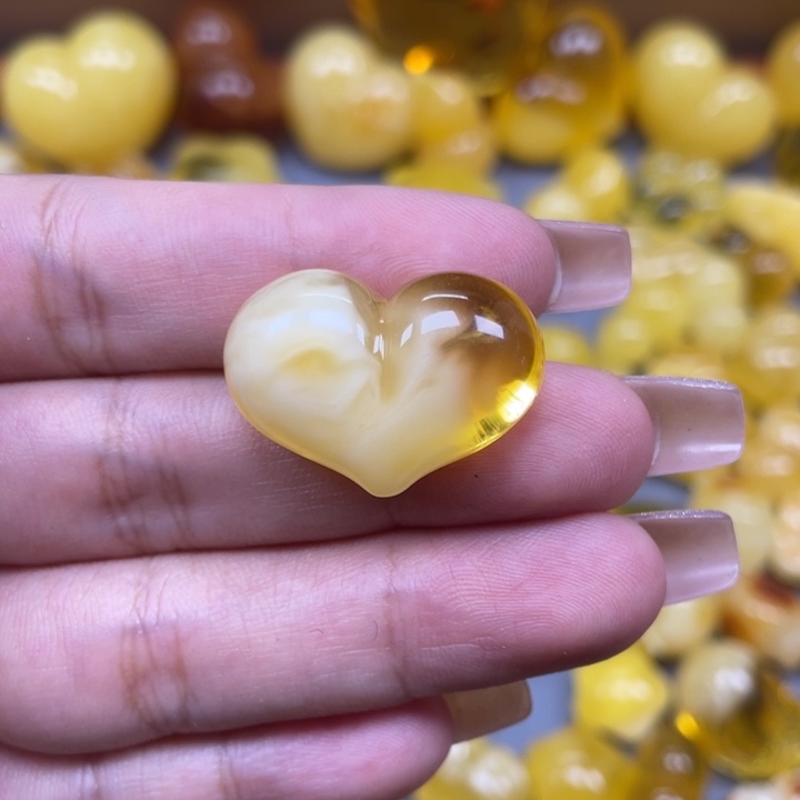 小***"琥珀未镶嵌珠宝奇石