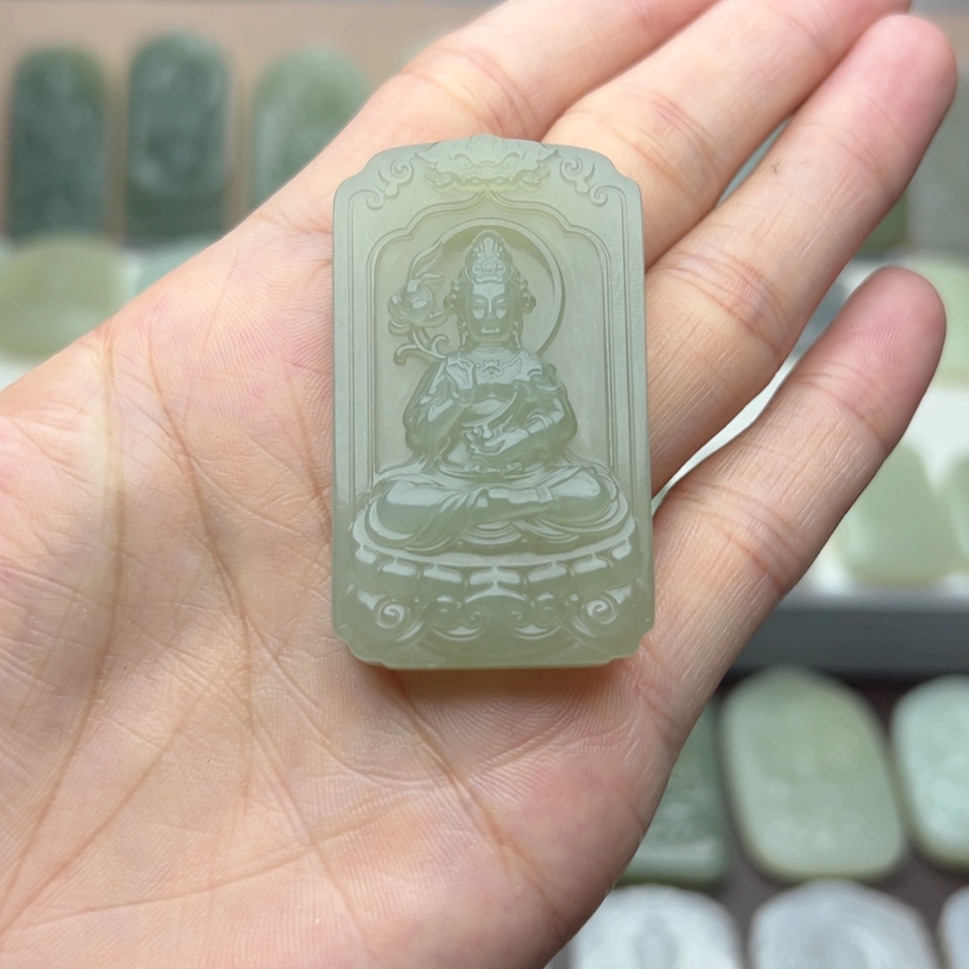 颈饰未镶嵌和田玉