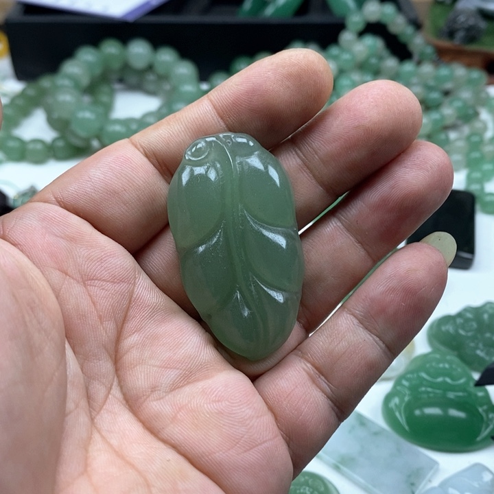 未镶嵌东陵石颈饰