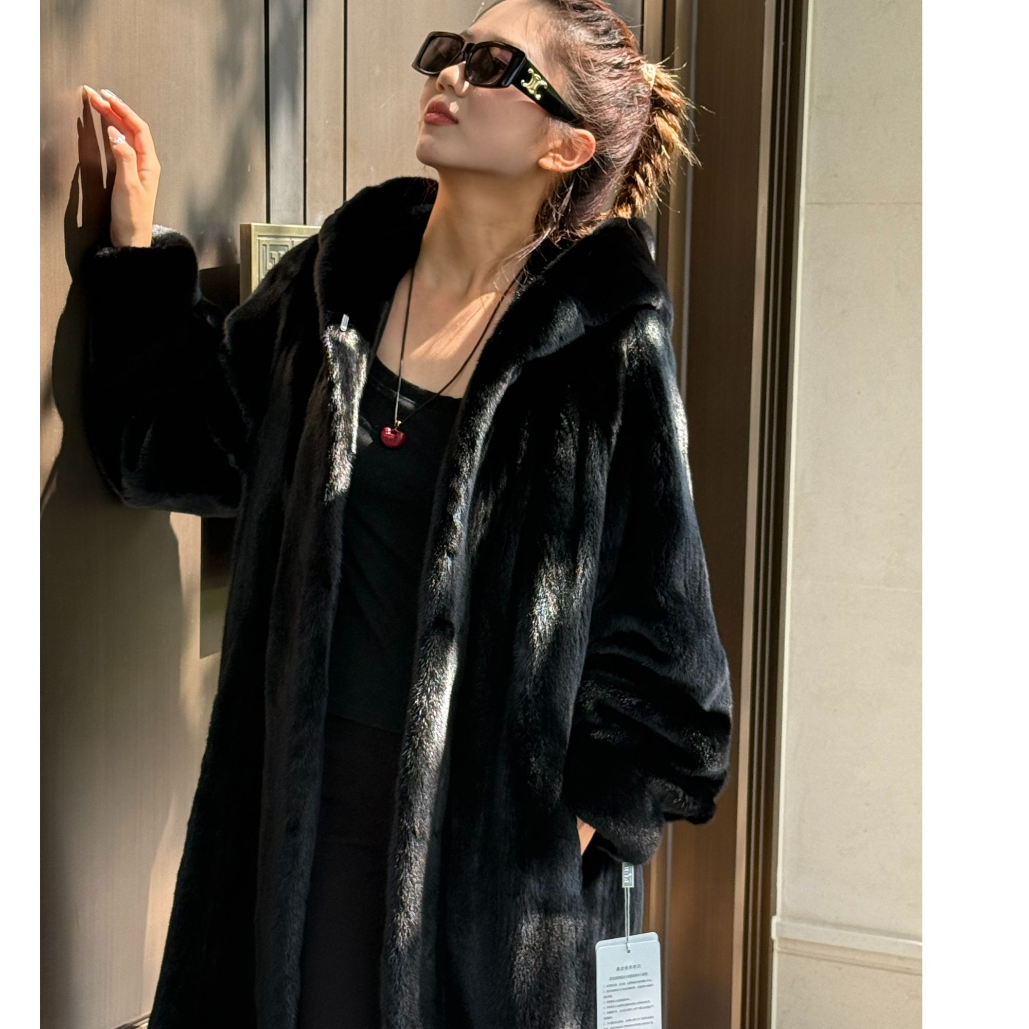 进口宝嘉美黑色小母貂帽款百搭休闲时尚女款衣服