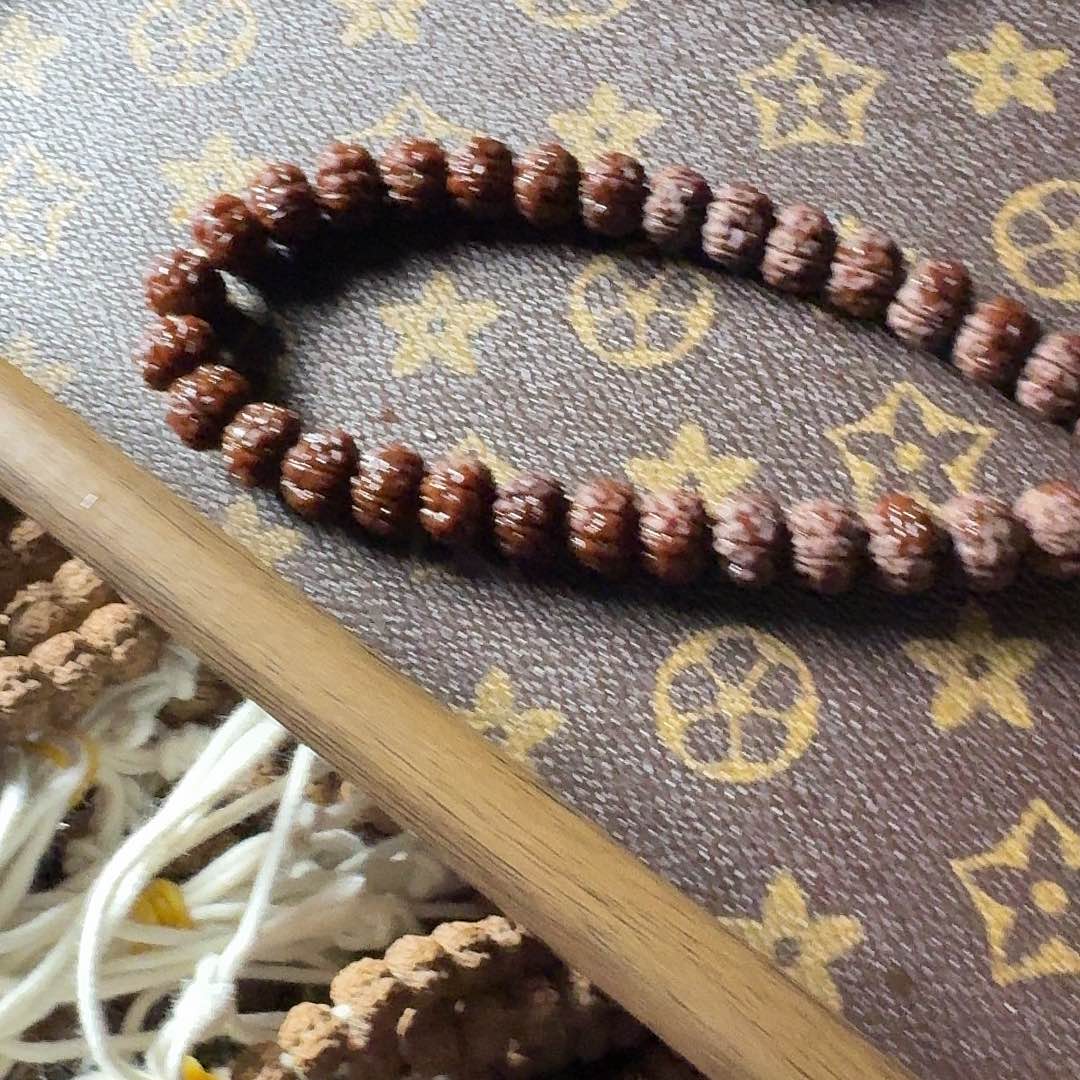 金刚菩提吊坠勿理达老树王手持顶级