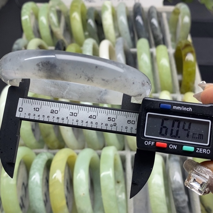 蛇纹石玉手镯47未镶嵌