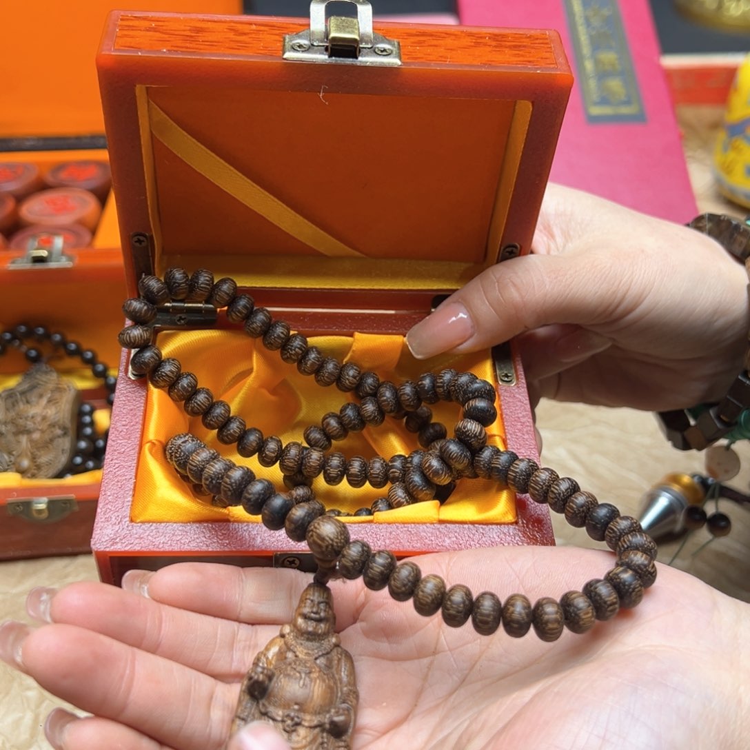 大叶紫檀（黑酸枝木类）