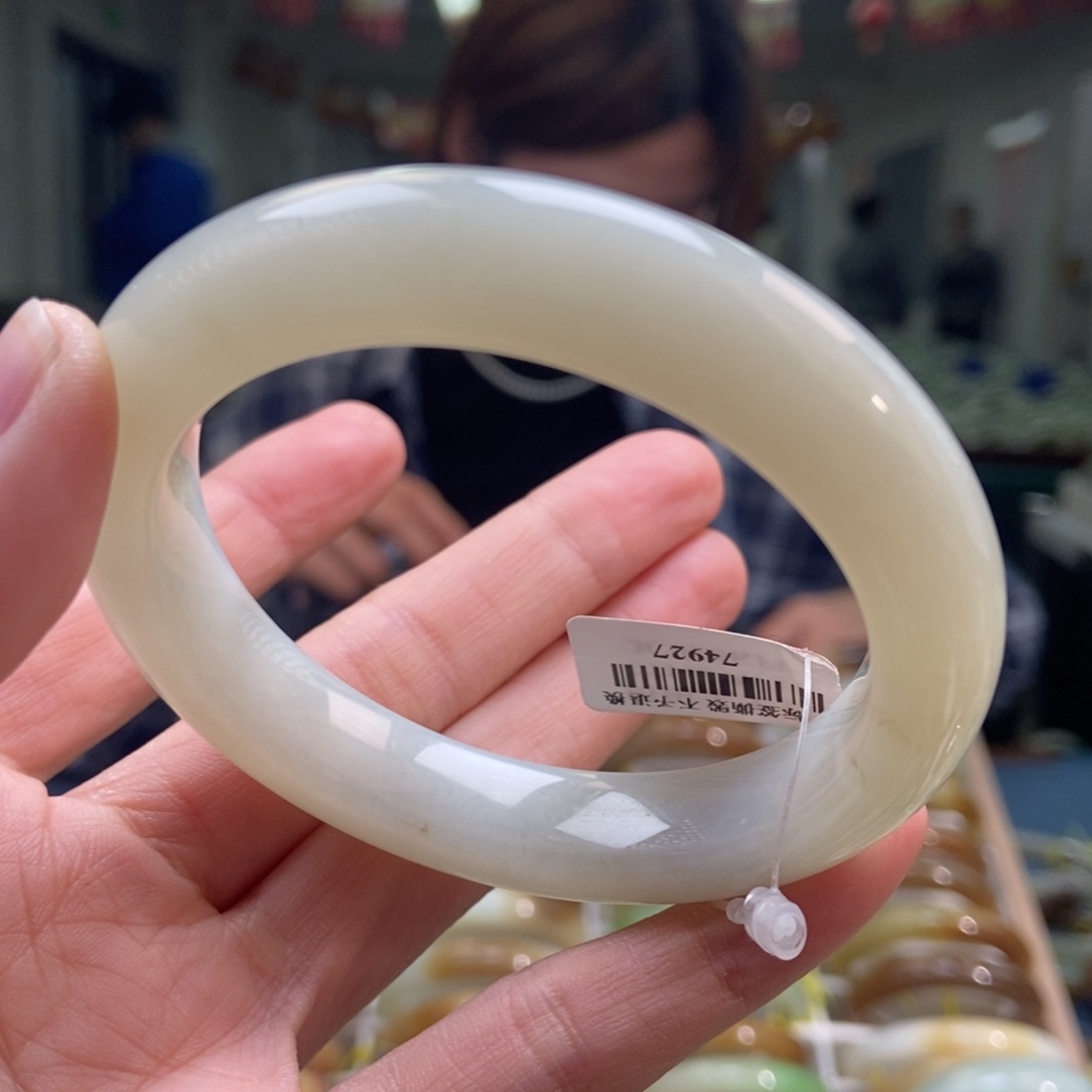 和田玉手镯未镶嵌56