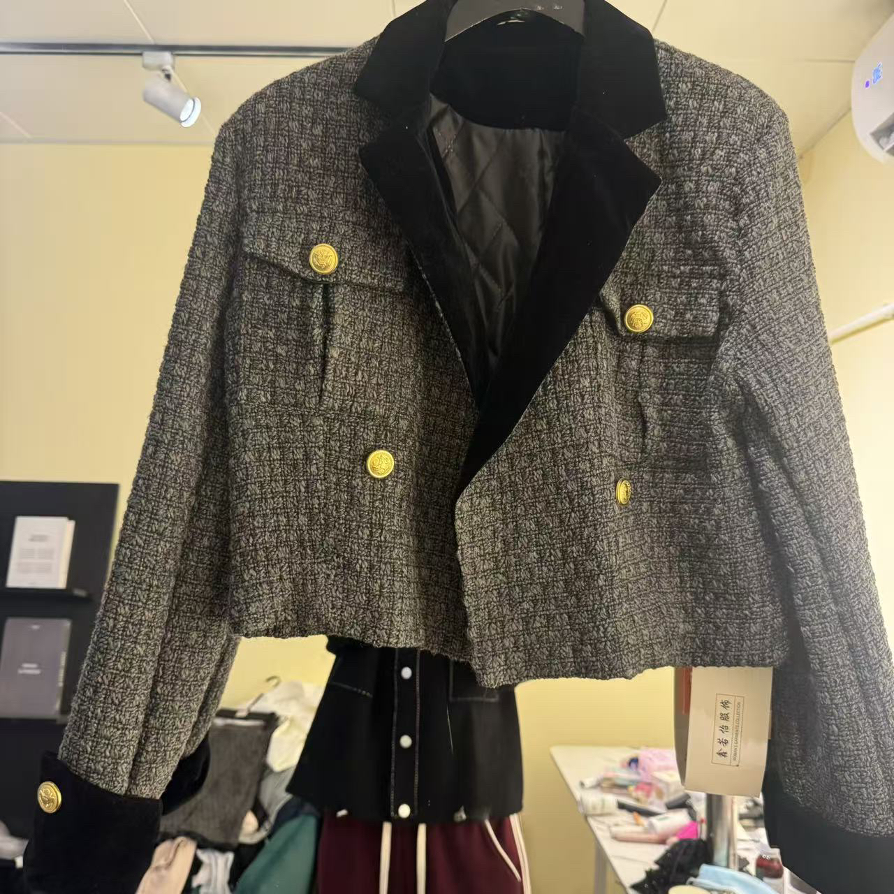 秋季气质小香风短外套搭配百褶外套