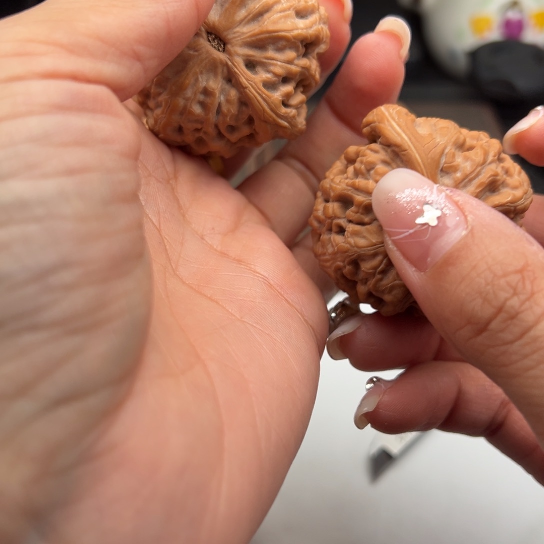 文玩核桃把件红锦鲤45