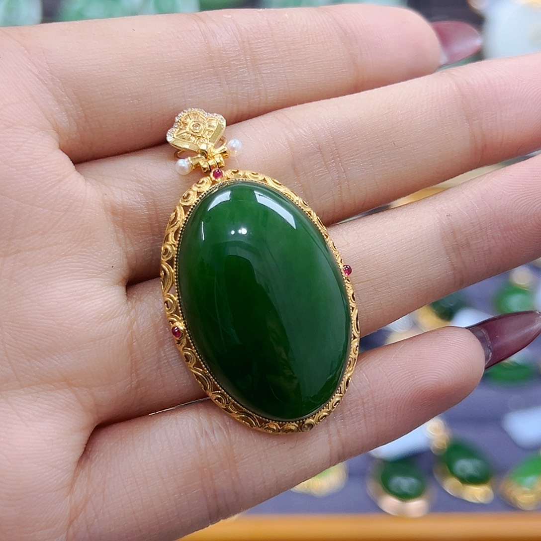 富***鱼和田玉18K金镶嵌吊坠(赠链)