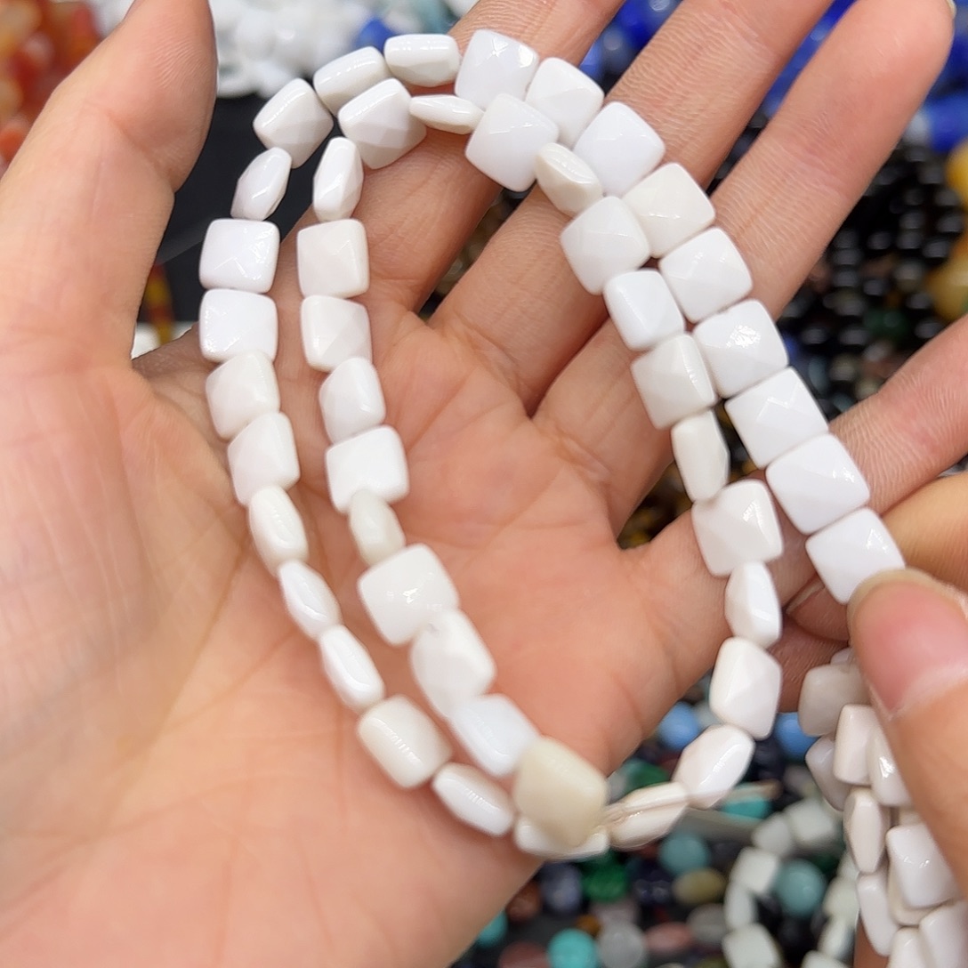 玛瑙/玉髓合金珠宝半成品瓷白玛瑙牌子8mm一条