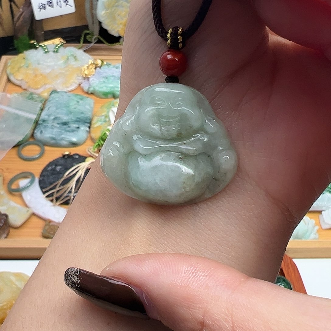 翡翠颈饰未镶嵌吊坠