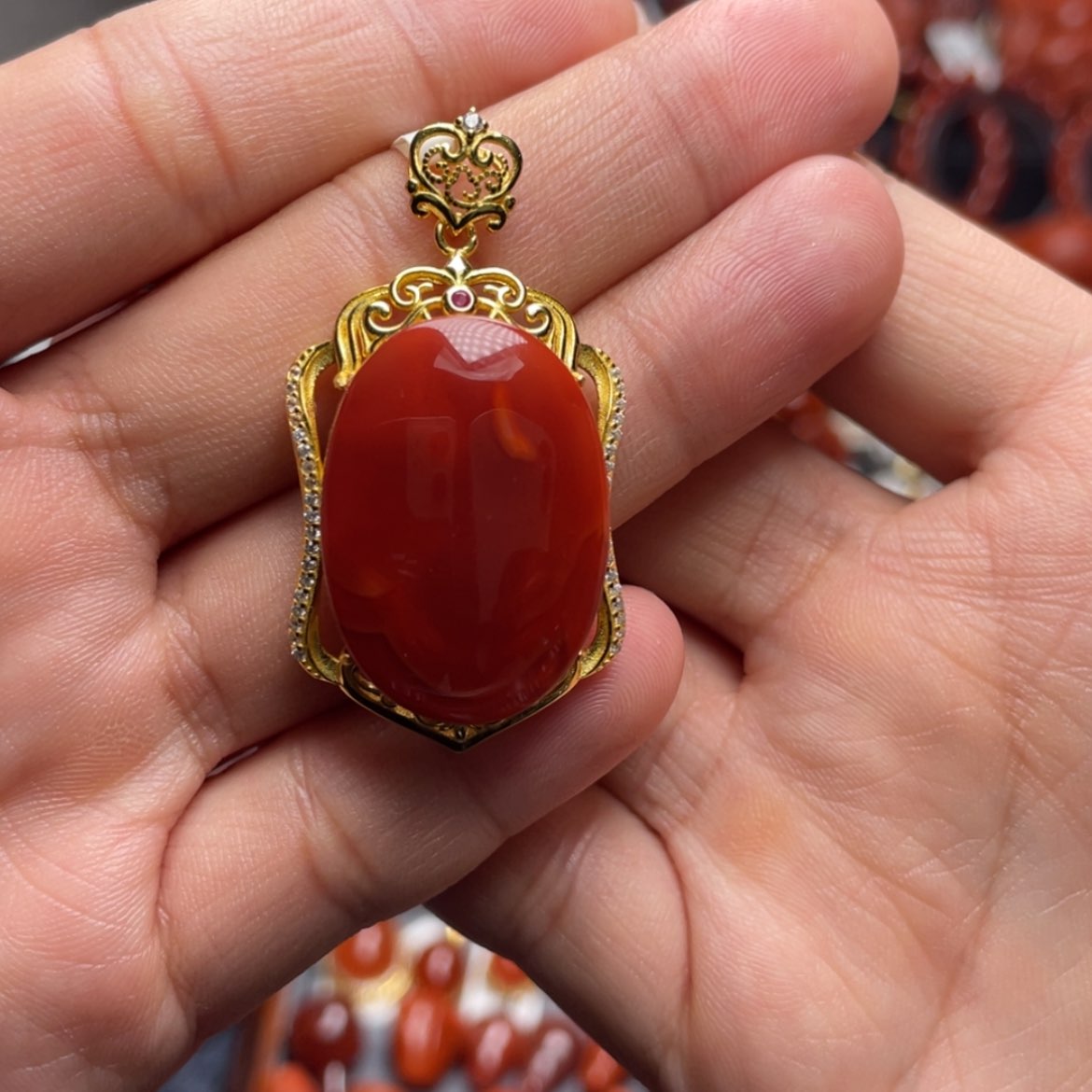 【闪购商品】银S925镶嵌牛血红锦椭圆吊坠南红玛瑙