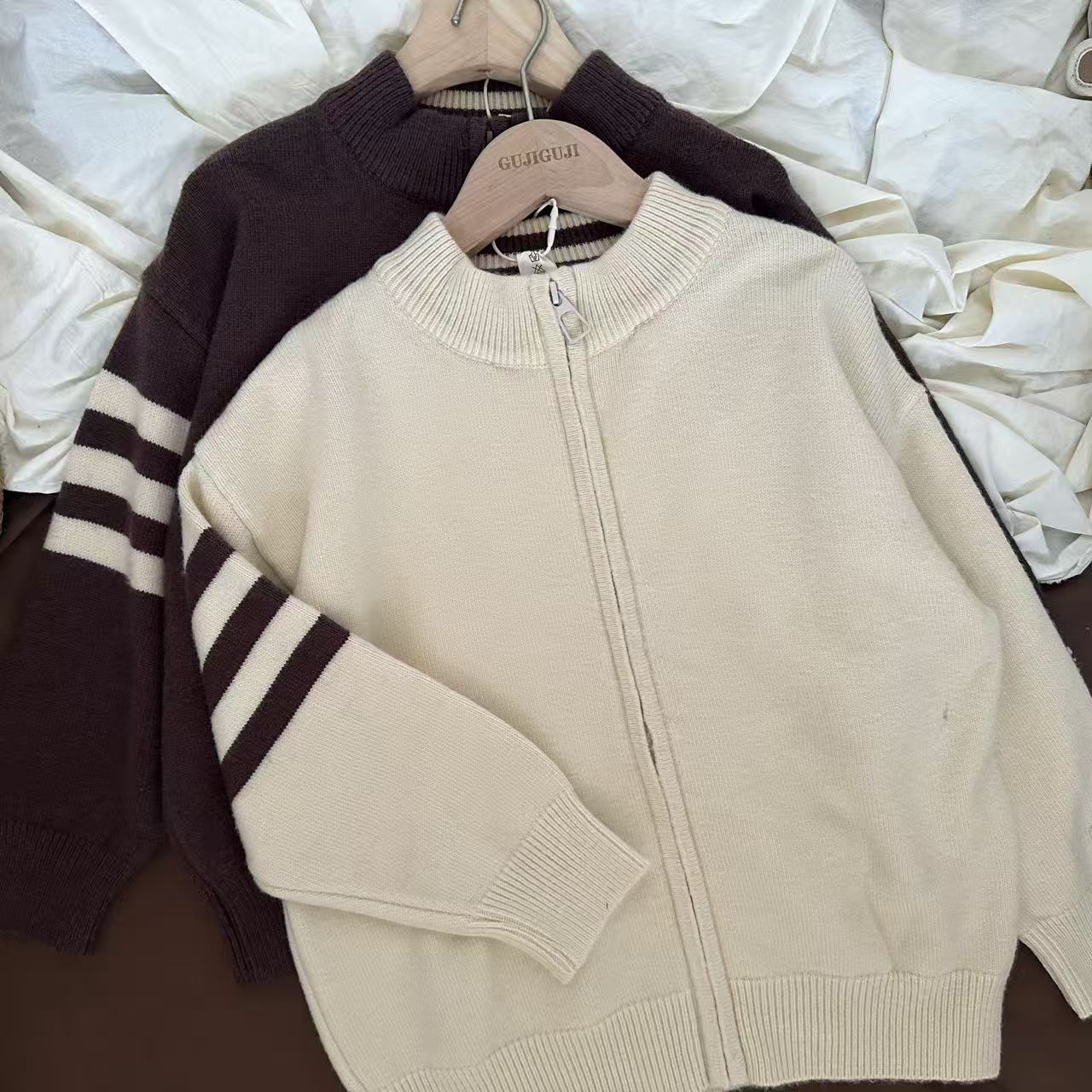 新款女童秋季条纹袖拉链毛衣开衫时尚帅气休闲童时尚毛衣开衫上衣