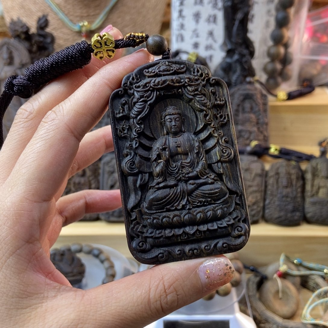 木上**。海南莺歌绿奇楠大日牌