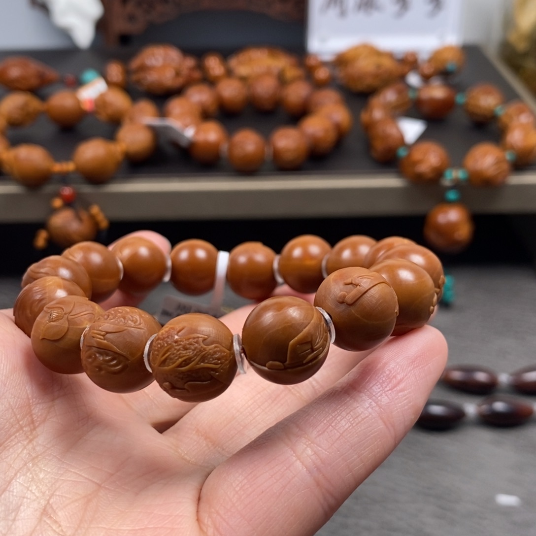 橄榄核手串/手链1.35无相佛手串