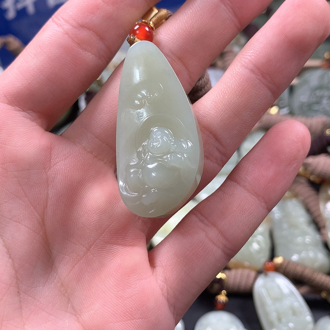 和田玉未镶嵌颈饰