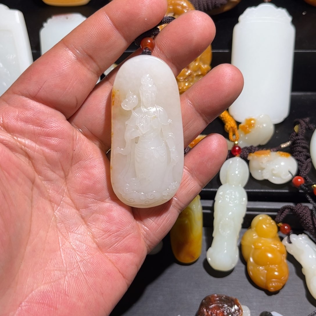 和田玉挂件未镶嵌变****林