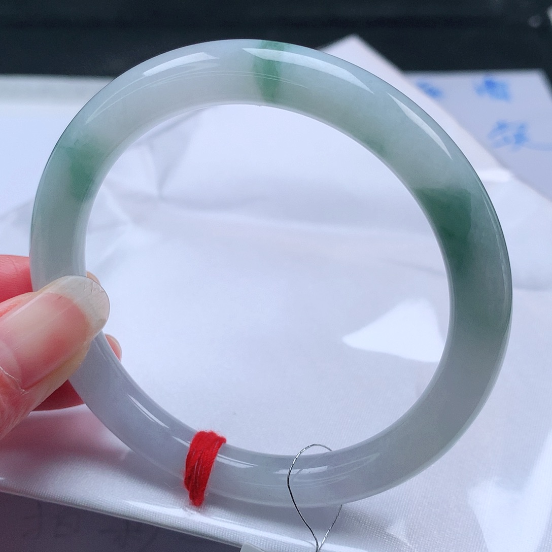 翡翠手镯未镶嵌57圈