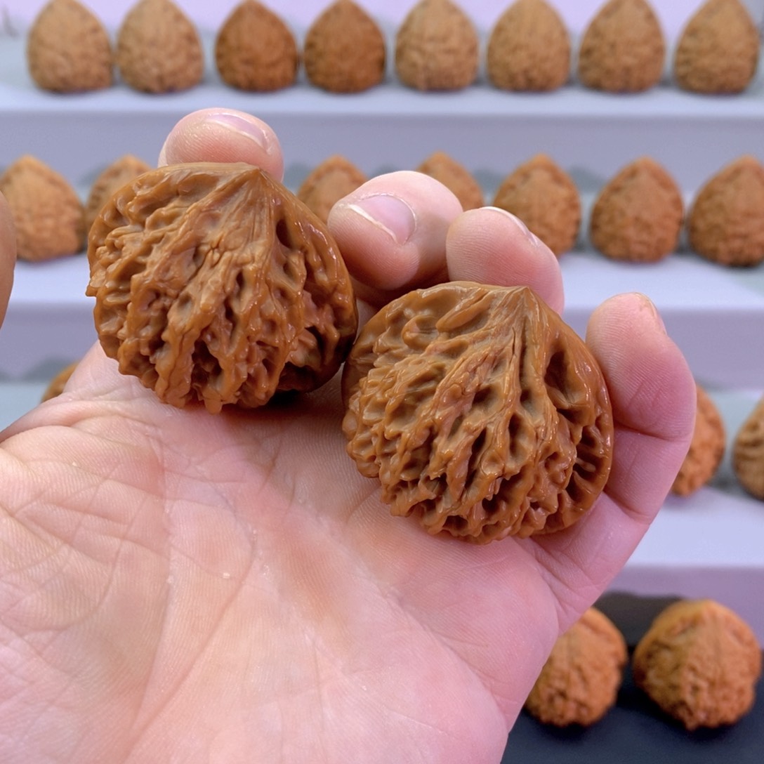 文玩核桃把件44龙门涧