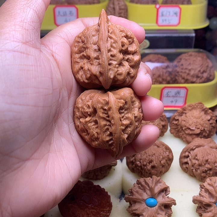 文玩核桃吊坠T****S赤龙