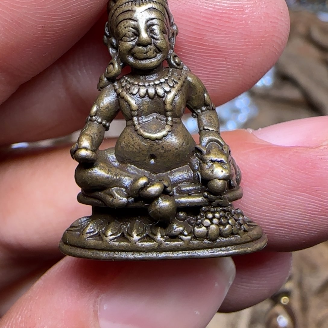 山*纯铜的一个啦啦啦