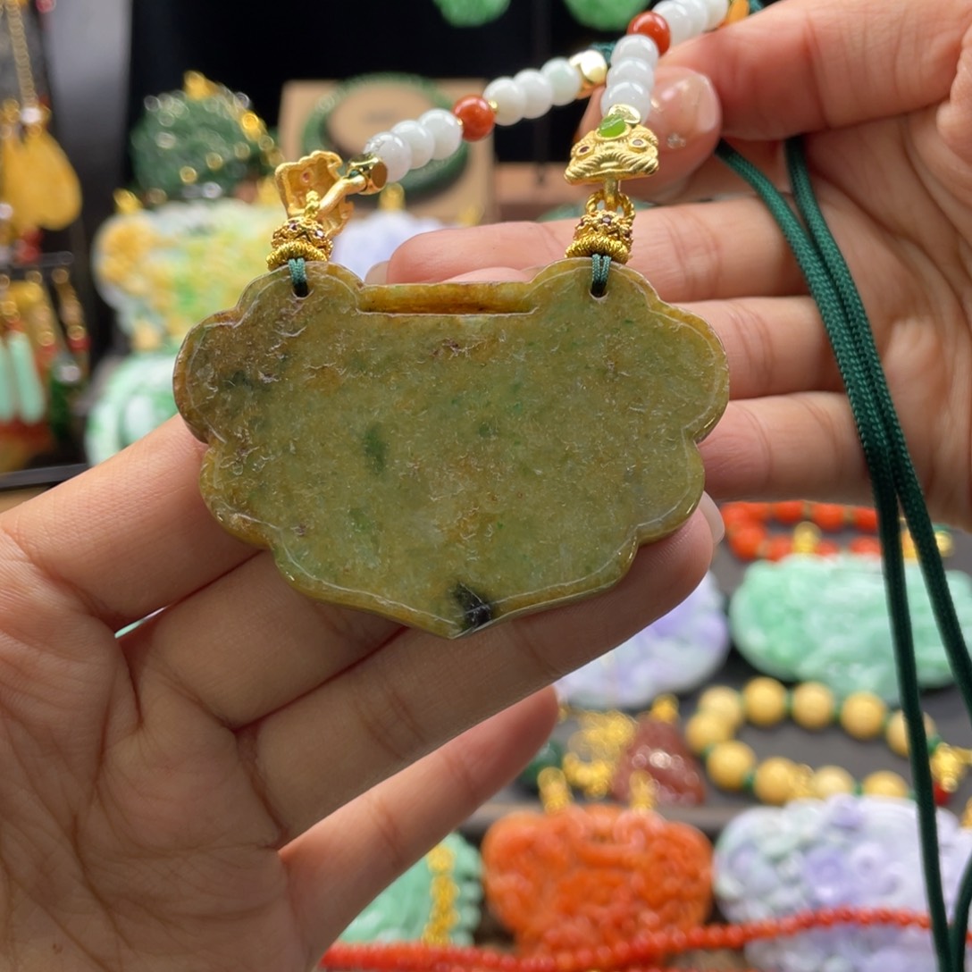 翡翠颈饰未镶嵌代编织