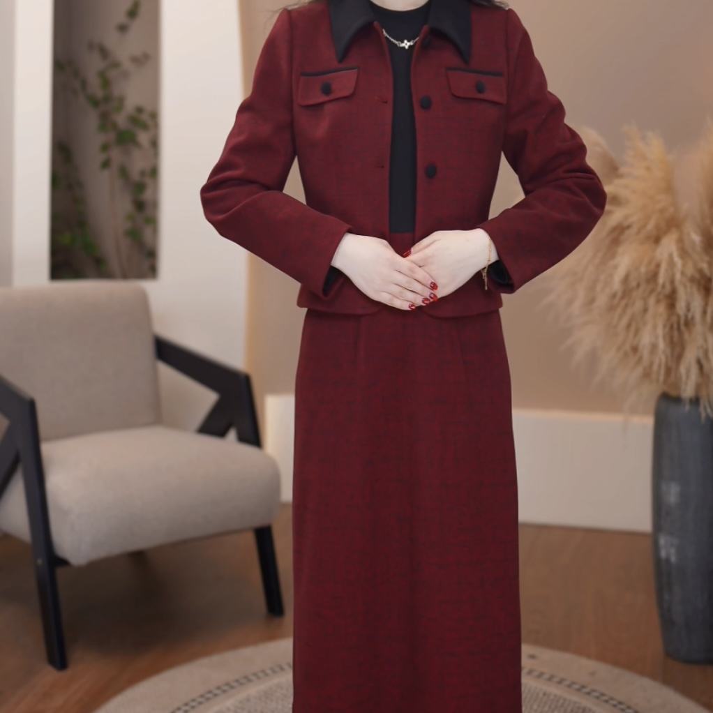 {两件套}2025春秋款气质优雅红色翻领连衣裙两件套