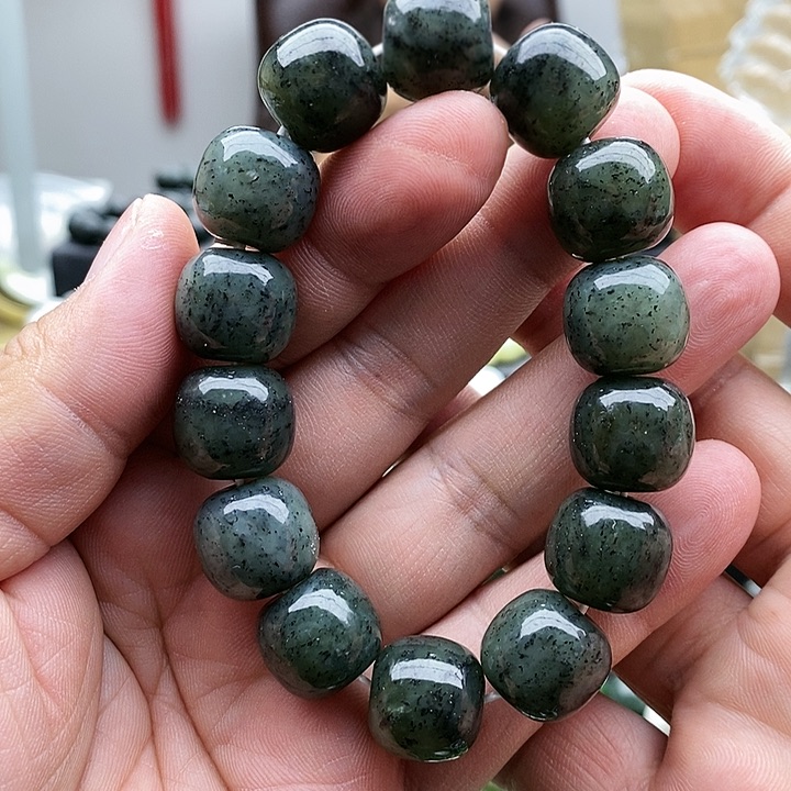 【闪购商品】未镶嵌手链和田玉16青花