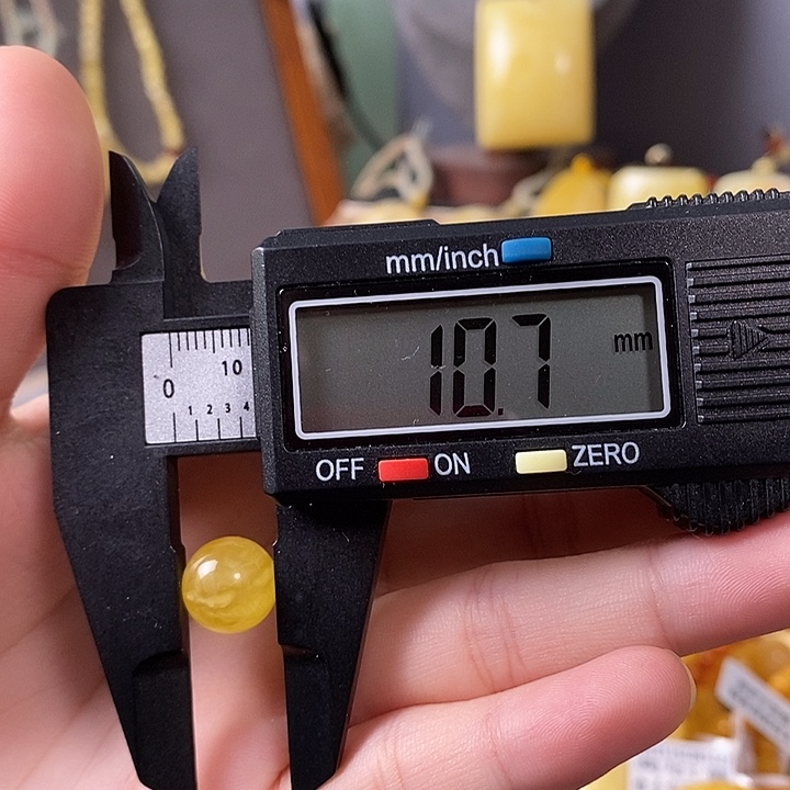 琥珀未镶嵌裸石圆珠