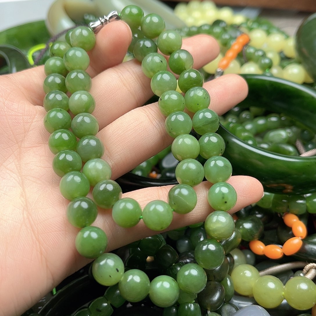 和田玉（碧玉）未镶嵌颈饰