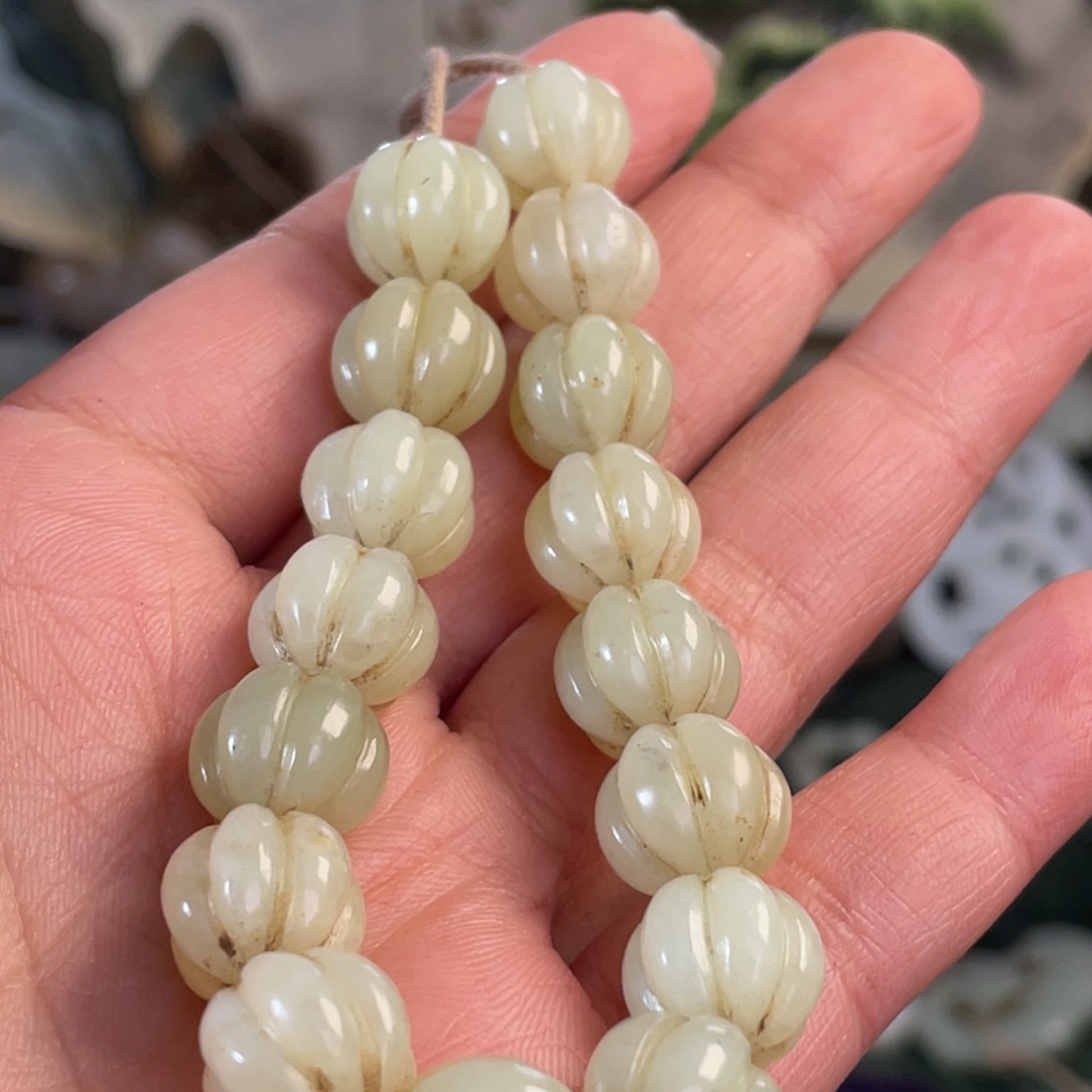 F***缘和田玉未镶嵌颈饰