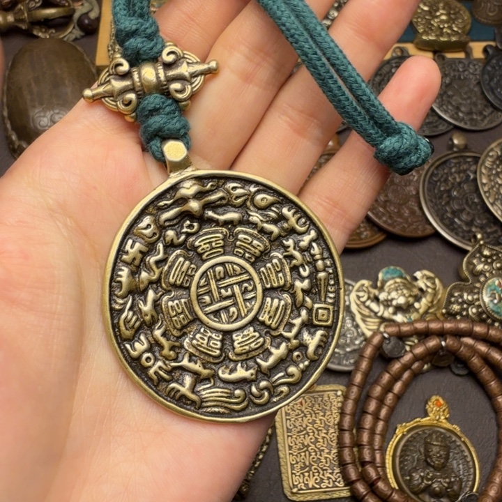 藏传文玩九宫如图