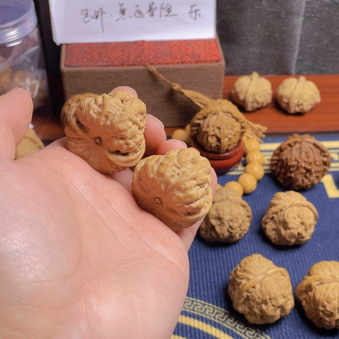 文玩核桃吊坠听**雨蛤蟆头手把件