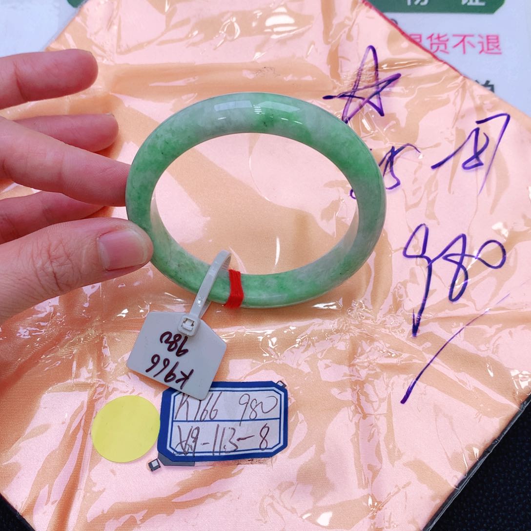 未镶嵌手镯翡翠缅甸翡翠手镯