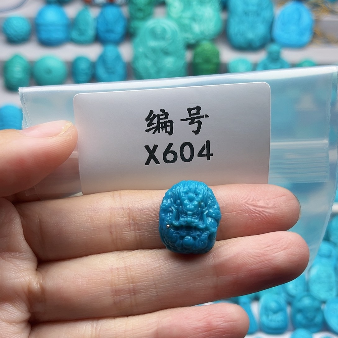 未镶嵌绿松石天然原矿雕刻绿松石