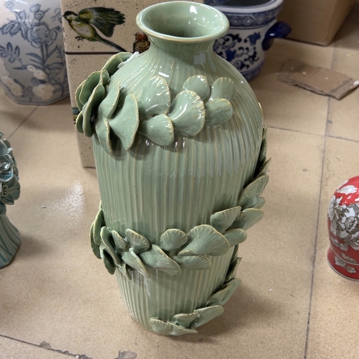 瓷片微瑕陶瓷。。。。。。。。乙。。？