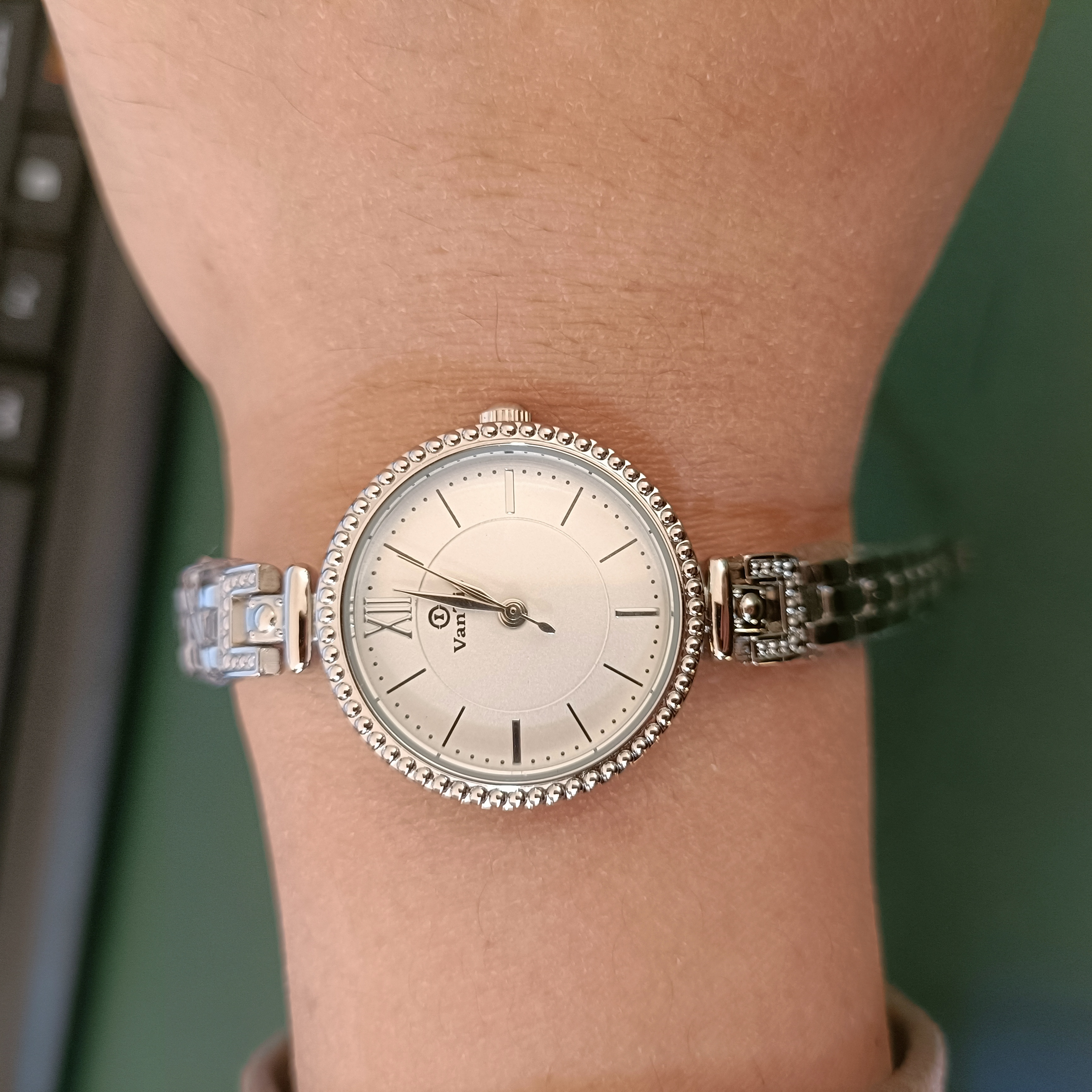 时尚女士石英腕表轻奢小众气质小表盘女款腕表