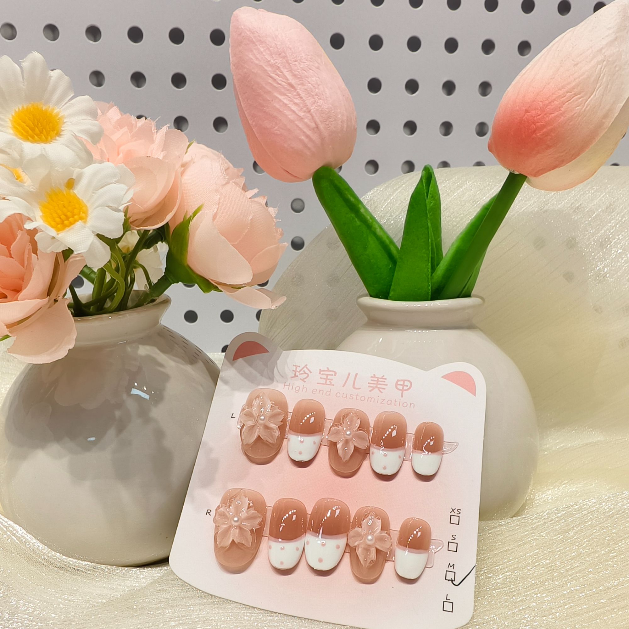 可爱显白雕花法式穿戴甲片短款百搭美甲