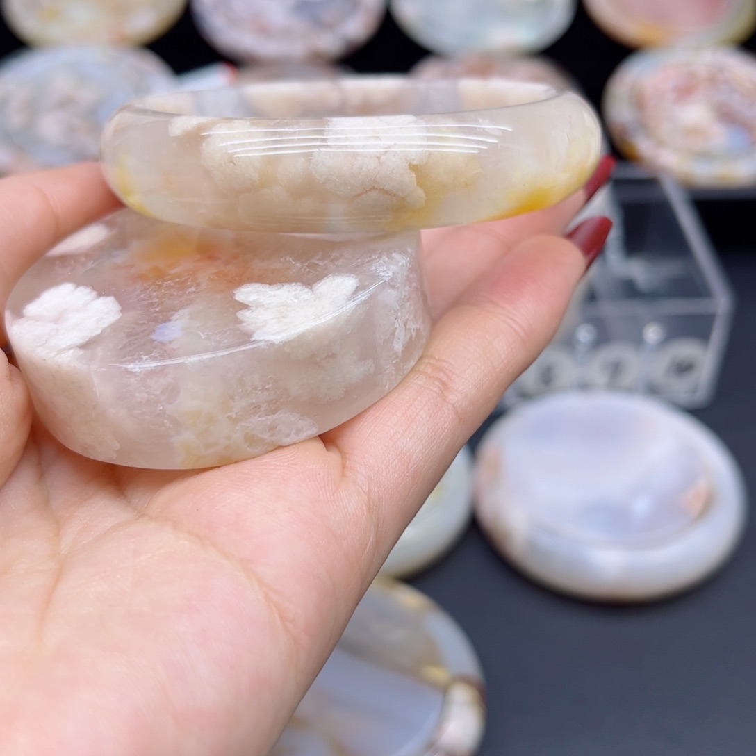 玛瑙/玉髓手镯未镶嵌56