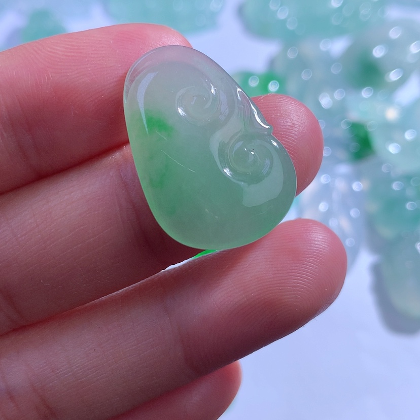 【闪购商品】翡翠颈饰未镶嵌缅甸A货翡翠