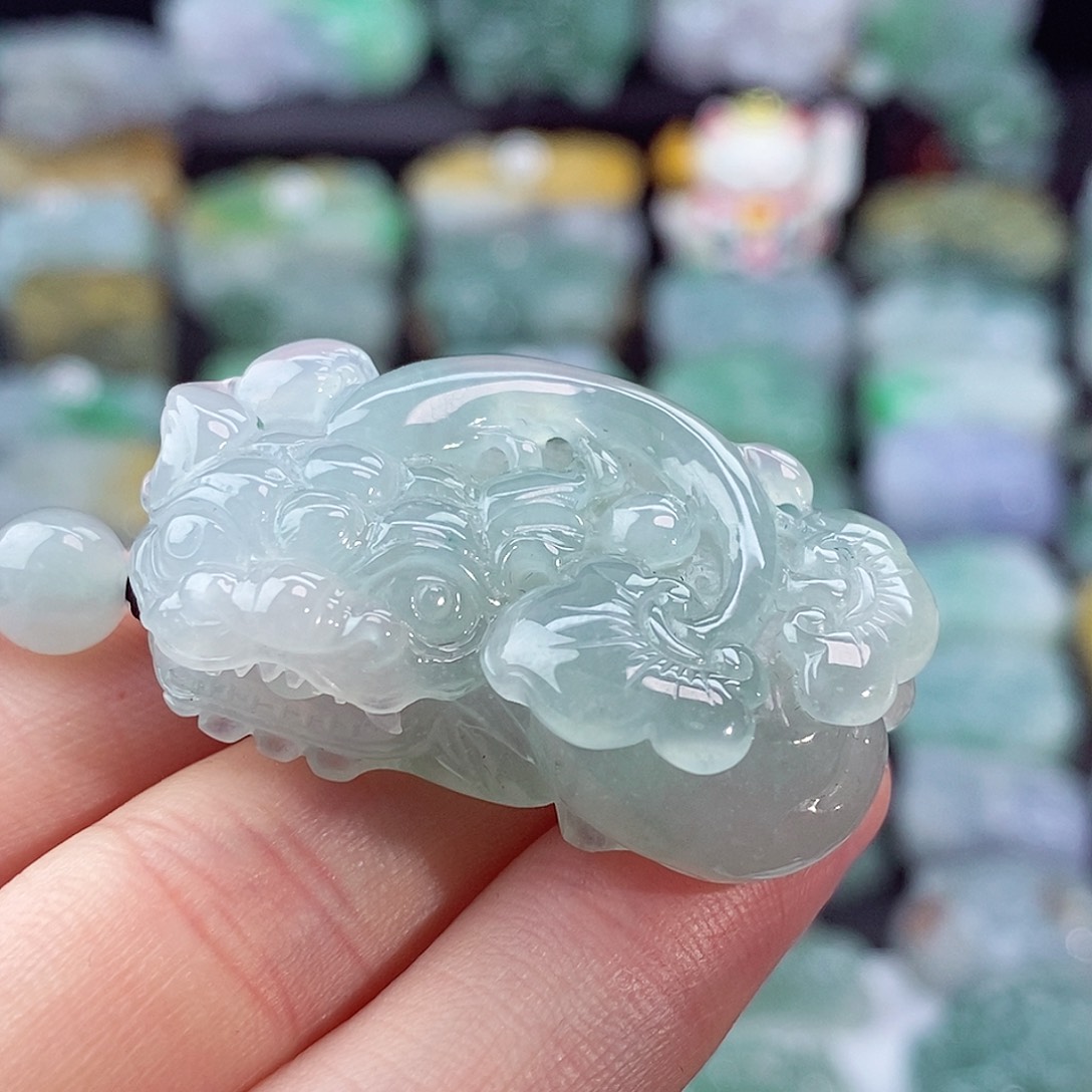 颈饰未镶嵌翡翠天然