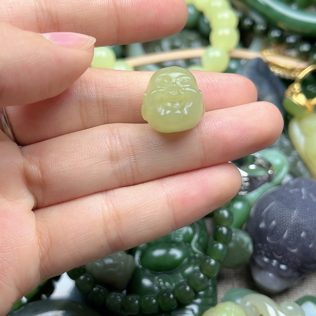 和田玉（黄玉）未镶嵌颈饰