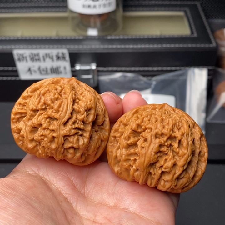 文玩核桃把件47球筋