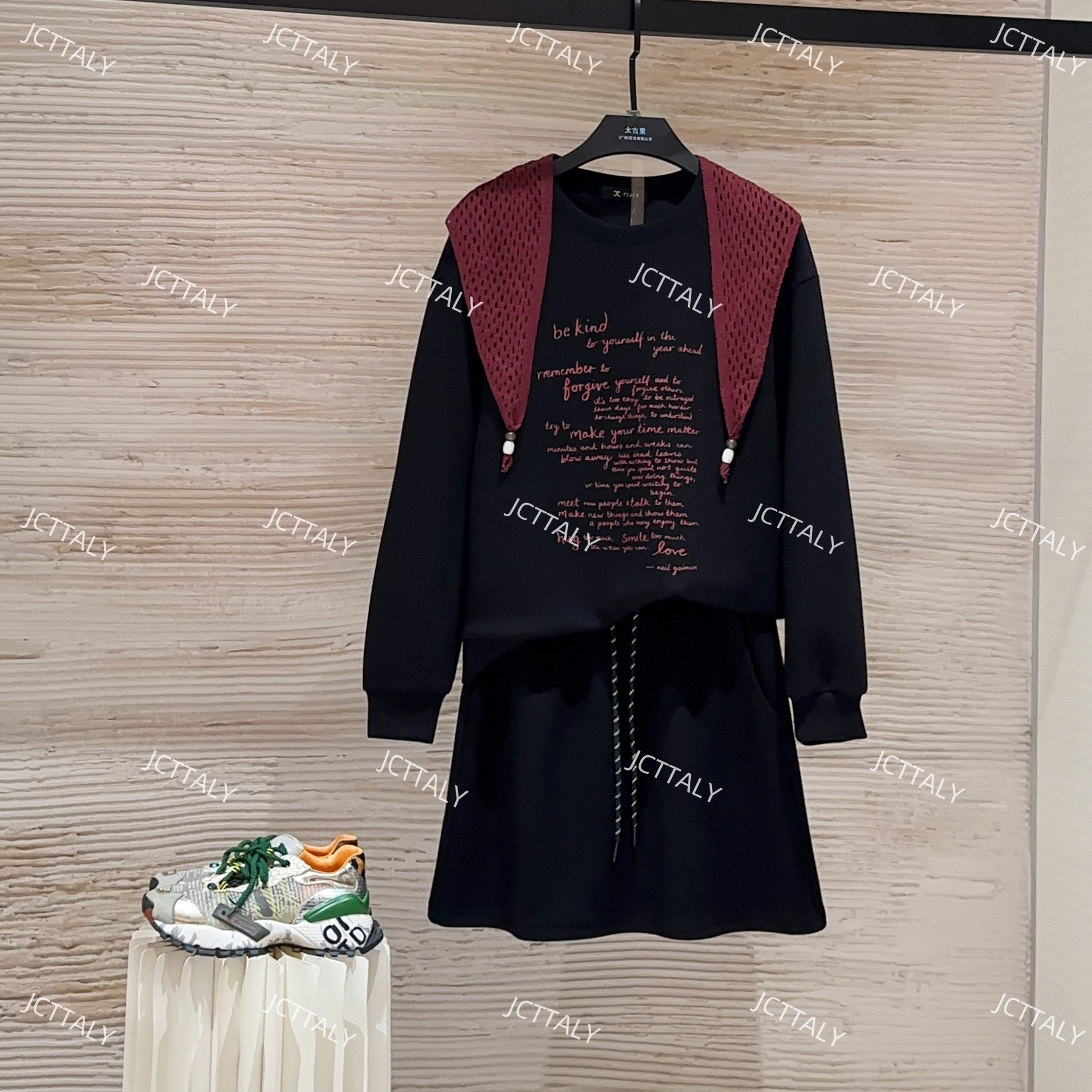 【宠粉价】秋冬新款时尚设计红色披风高感气质洋气半身裙套装TZ-390