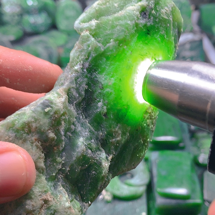 和田玉（糖玉）未镶嵌吊坠(不含链)