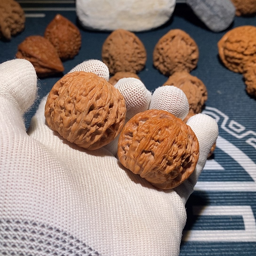 夏***雪文玩核桃把件磨盘40➕