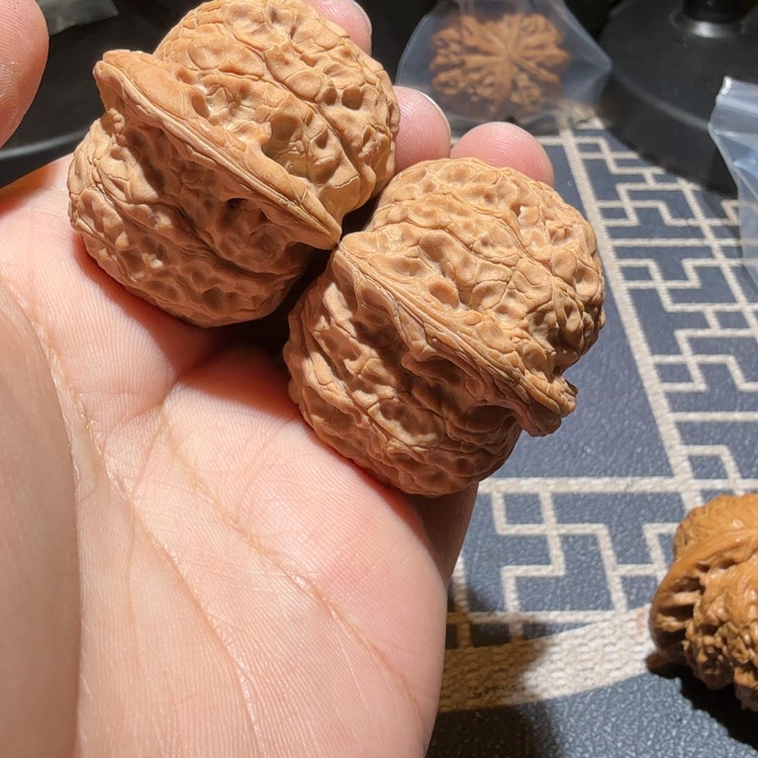 文玩核桃把件血麒麟